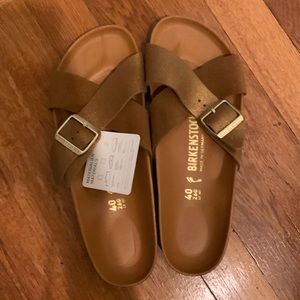 Birkenstock sienna allover mink size 9. Never worn